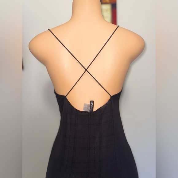 61 DIVIDED H & M OPEN BACKED BLACK DRESS BODYCON SIZE M EXCELLENT CONDITIONS - Picture 5 of 7